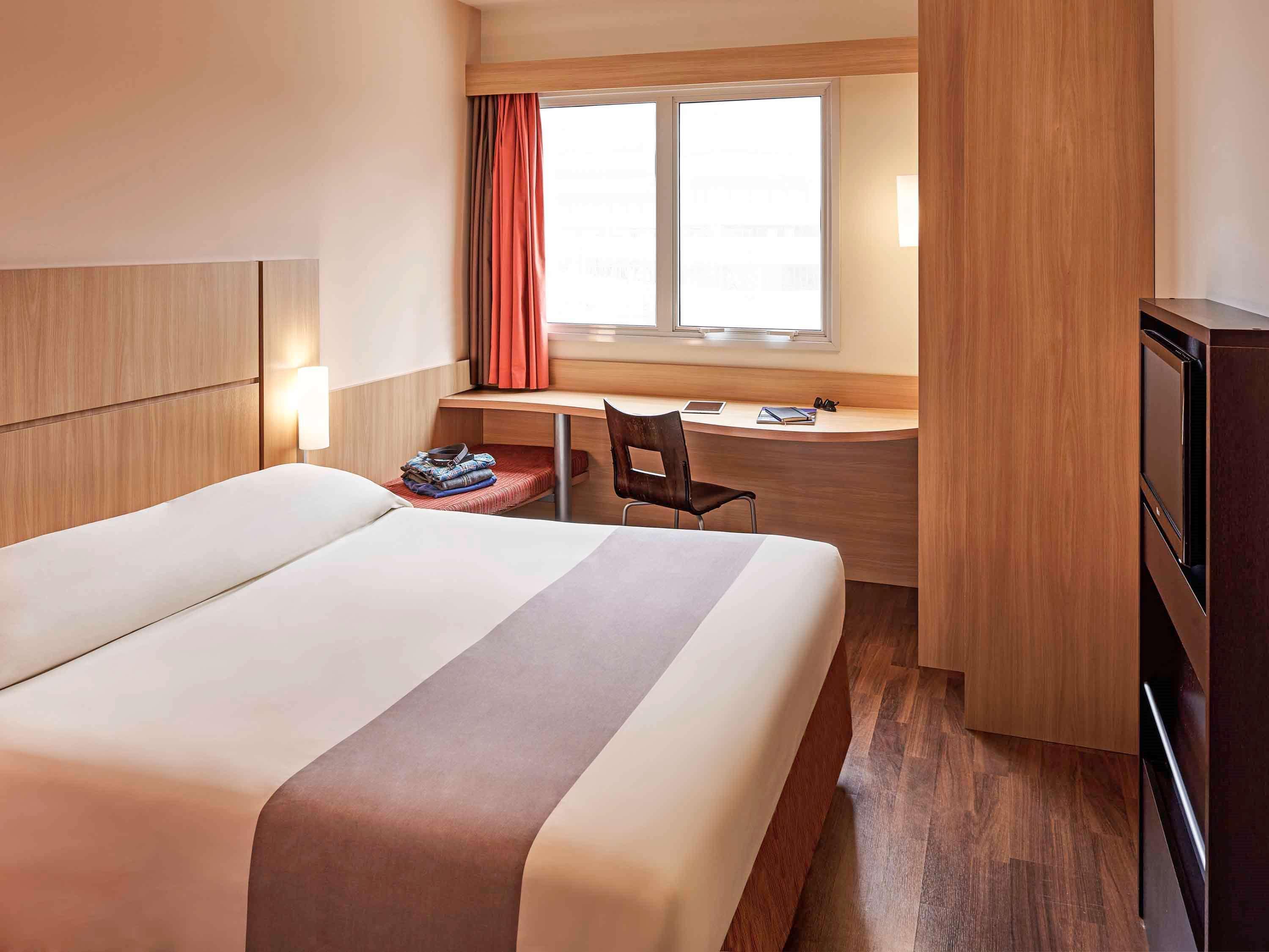 Ibis Sao Jose Hotel Exterior photo