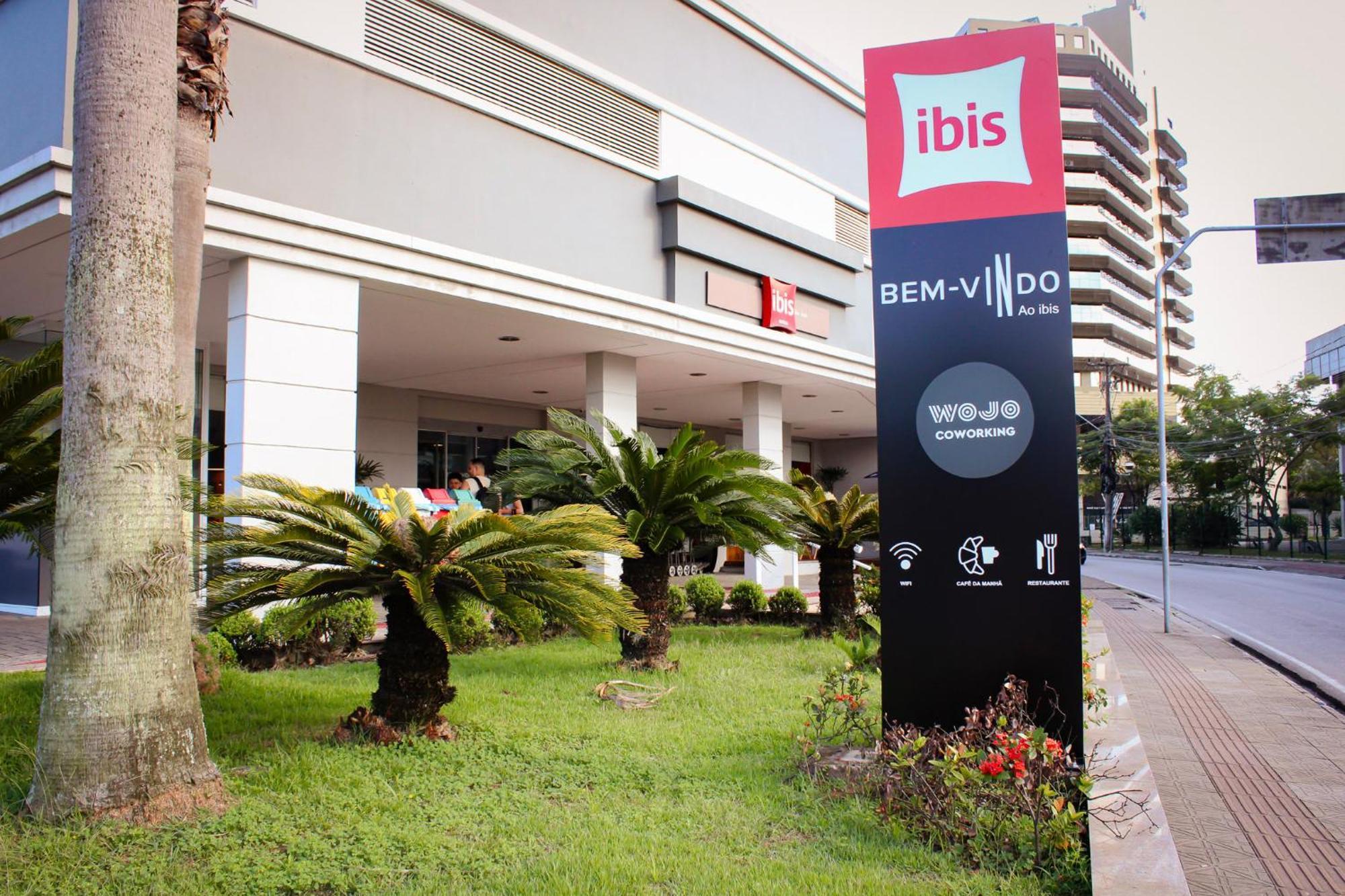 Ibis Sao Jose Hotel Exterior photo